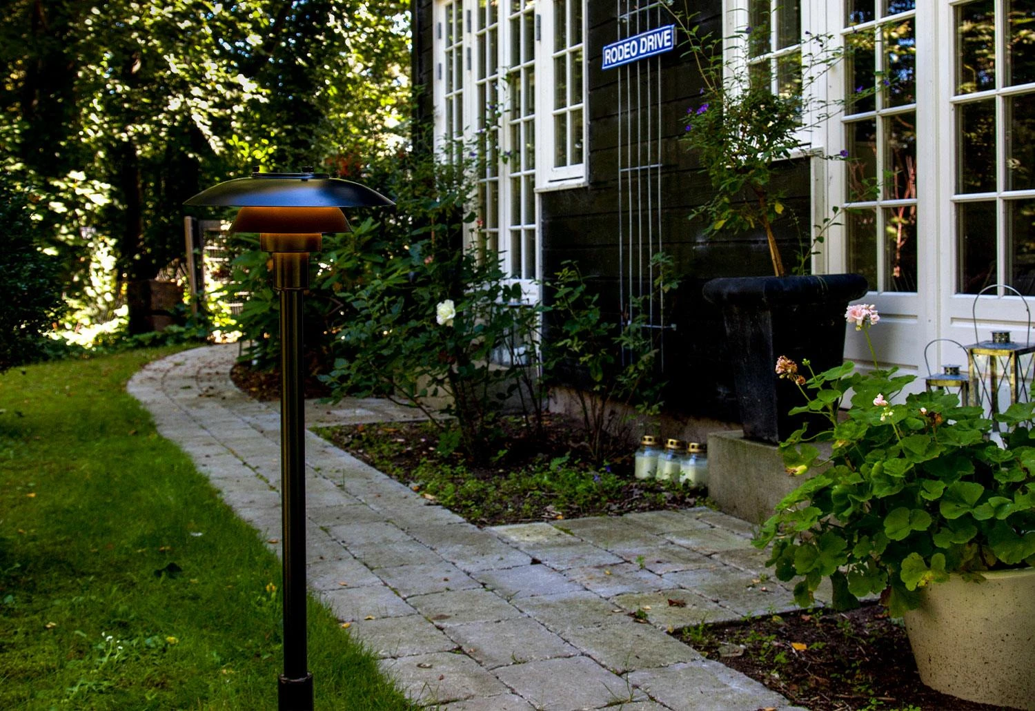 Louis Poulsen PH 3-2 1/2 Outdoor Bollard 3 Louis Poulsen PH 3-2 1/2 Outdoor Bollard - Image 3