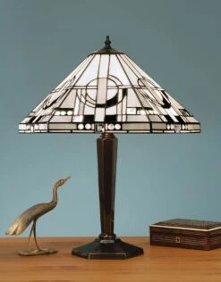 Interiors 1900 TM25M-BR133M Tiffany Metropolitan Medium Table Lamp
