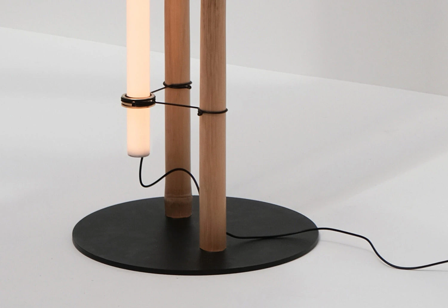 Ta-ke 1 Floor Light, 2022 2 Ta-ke 1 Floor Light, 2022 - Image 2