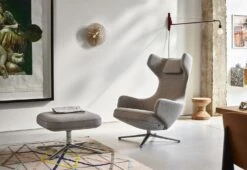 Vitra Petite Potence Wall Light, 1947 -Light Haven Shop vitra 2937715 Grand Repos Ottoman Cork Stool Petit Potence Popsicle Clock v fullbleed 1440x 24a15b4b b540 44b4 beaa 0dfc64d67111